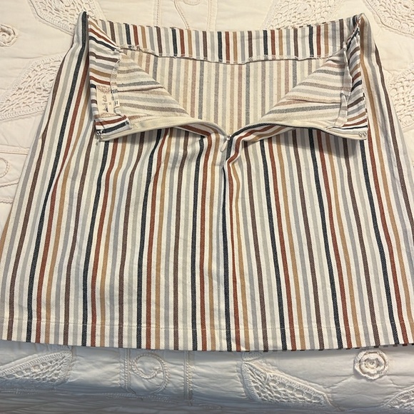 altar’d state women’s size medium 100% cotton striped mini skirt with buttons. - Picture 4 of 4